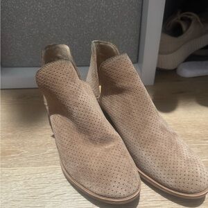 Lucky Brand Tan Ankle Booties